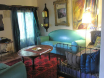 Le Ruisseau Chaud salon