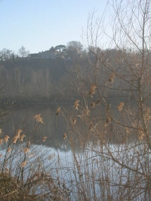 le Ruisseau Chaud les Pêcheries sur la Dordogne à St Sulpice de Faleyrens