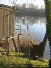 le Ruisseau Chaud les Pêcheries sur la Dordogne à St Sulpice de Faleyrens