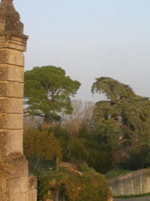 le Ruisseau Chaud, le Tertre de Fronsac